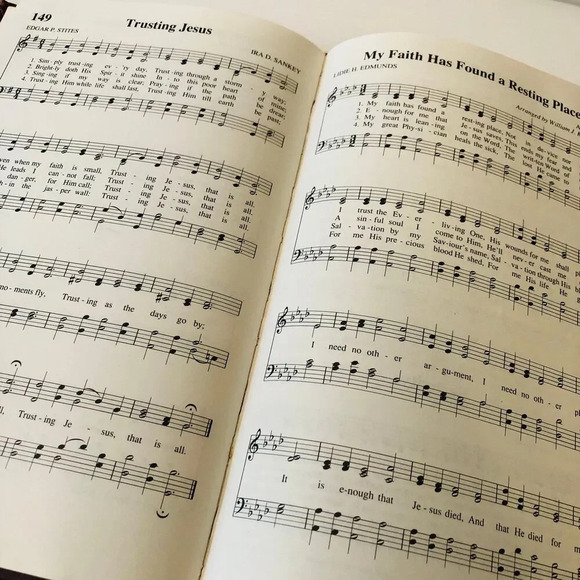 Vintage 70s Soul Stirring Songs & Hymns Hardcover (Maroon) - Picture 9 of 10